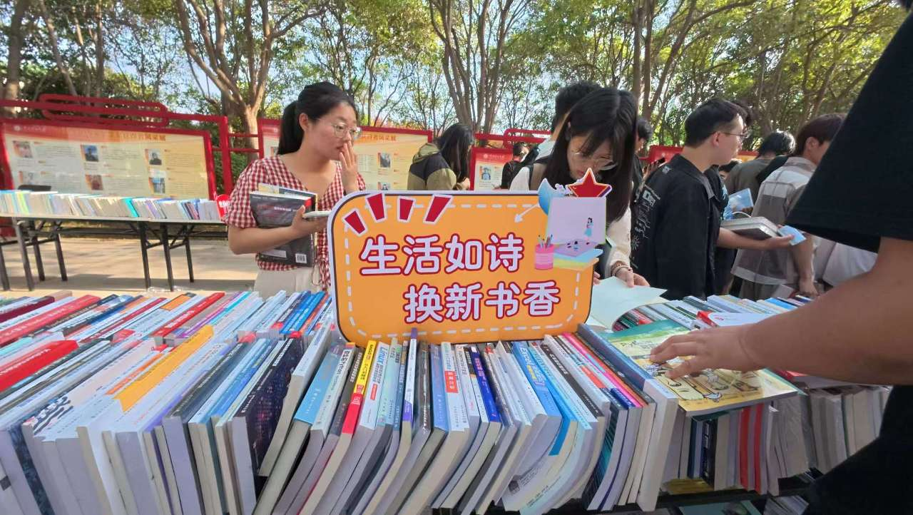 光明日报2.png